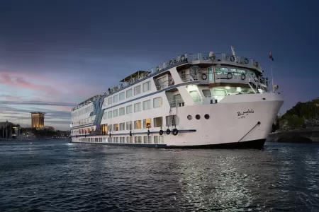 رحلة نيلية على متن راداميس 2